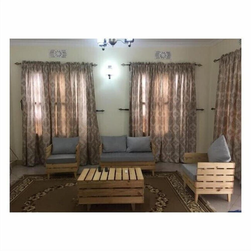 Le Parlour