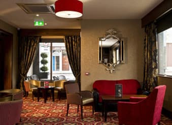 Dillons Hotel