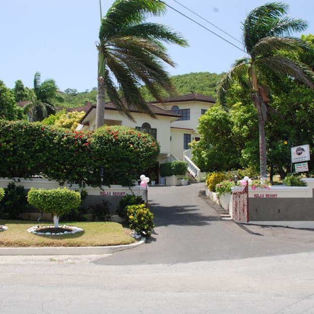 Relax Resort