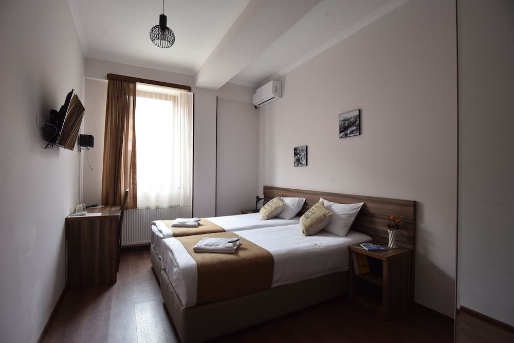 Hotel444