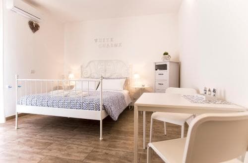 White Charme