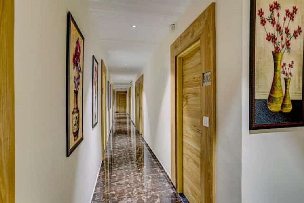 Hotel SR Inn