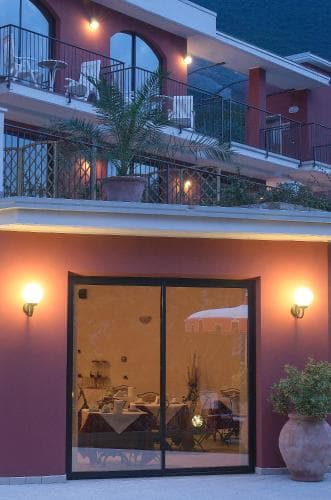 Hotel Oasi Beach
