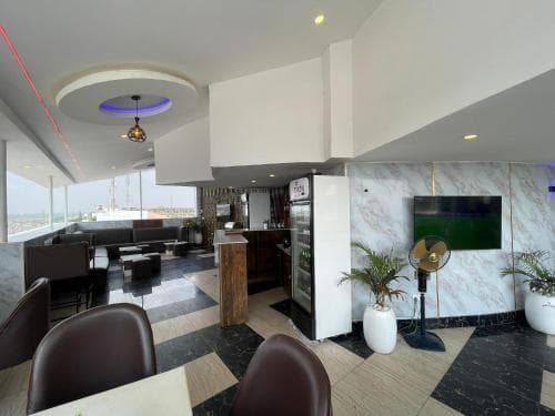 Presken Hotel at International Airport Road