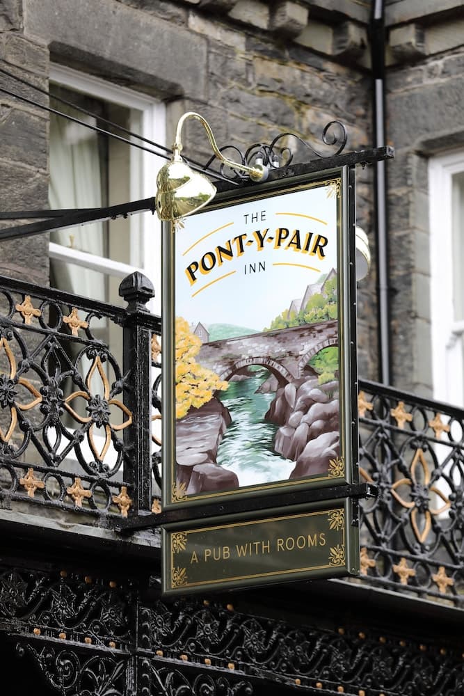 Pont Y Pair Inn