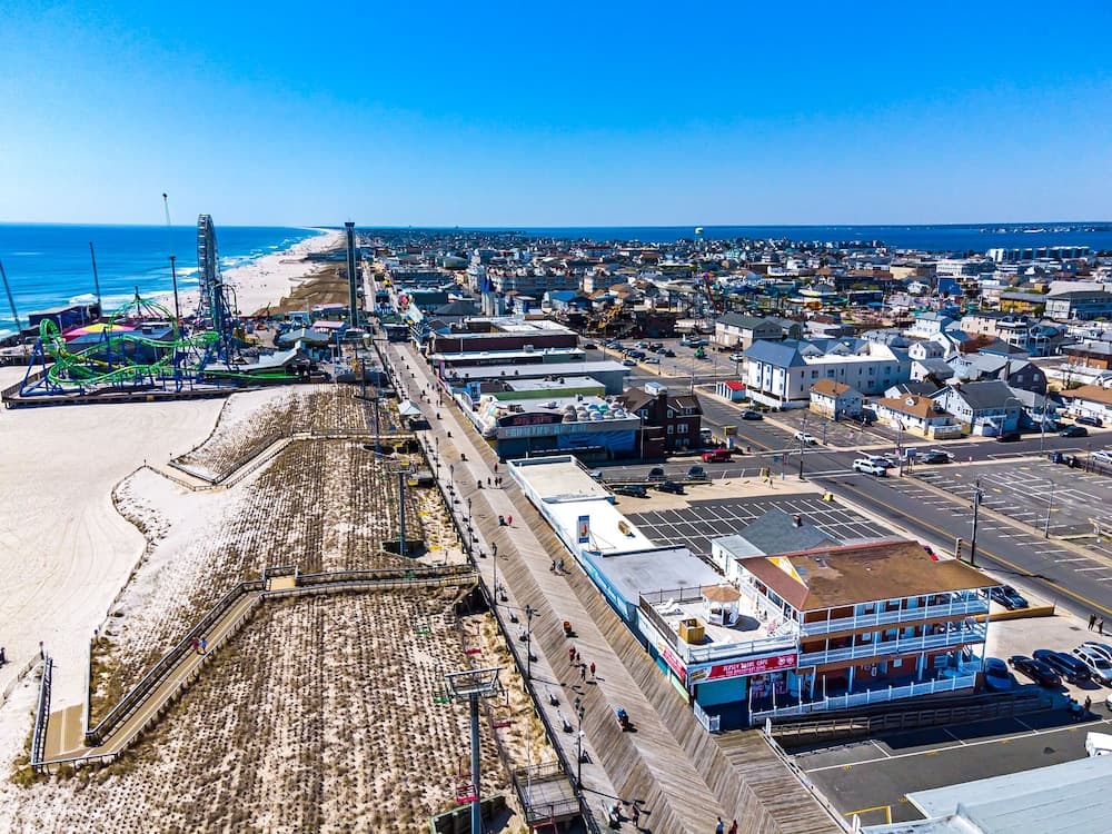 Boardwalk Seaport Inn