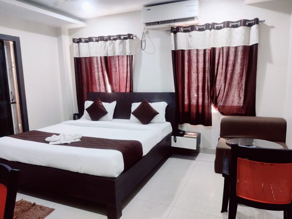 Goroomgo Hotel Shivangi Puri