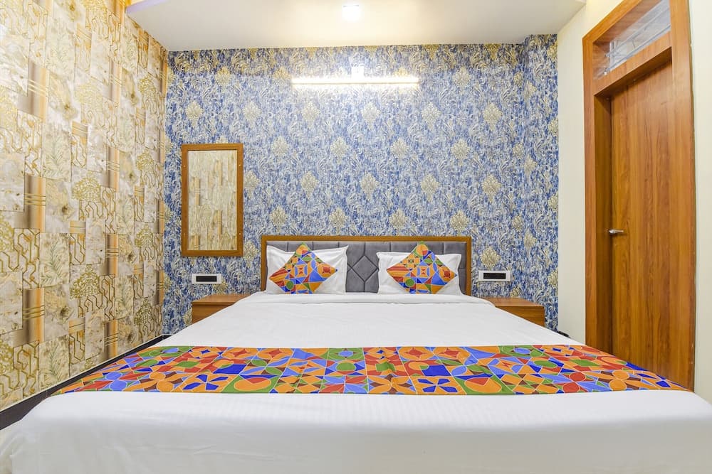 Fabhotel Castle Inn