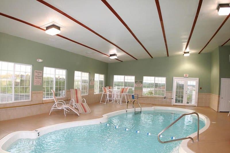 Lake House Hotel