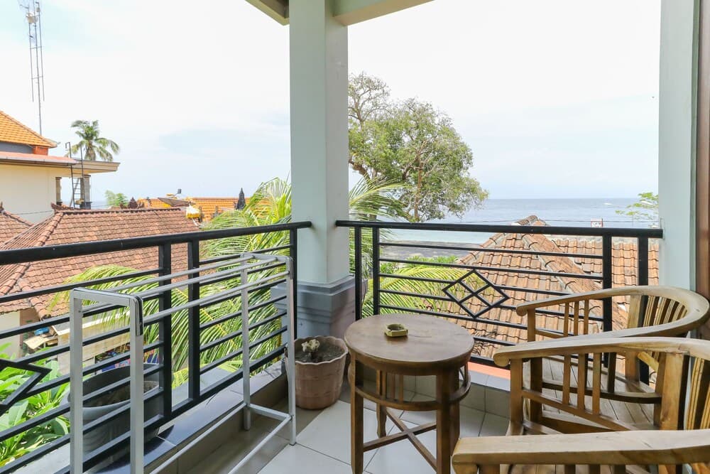 Maemae Beach House