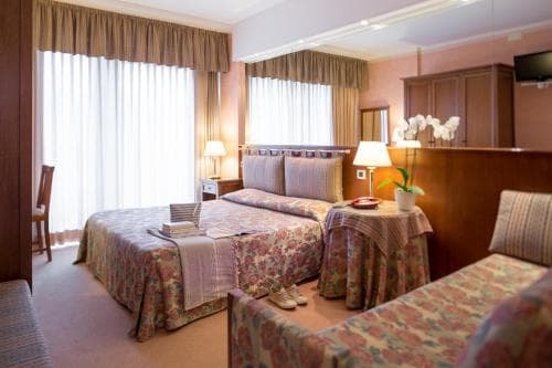 Hotel Astro