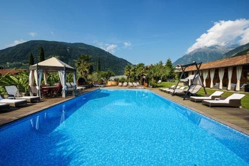 Ruster Resort