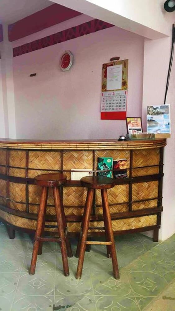 Elternative Hostel