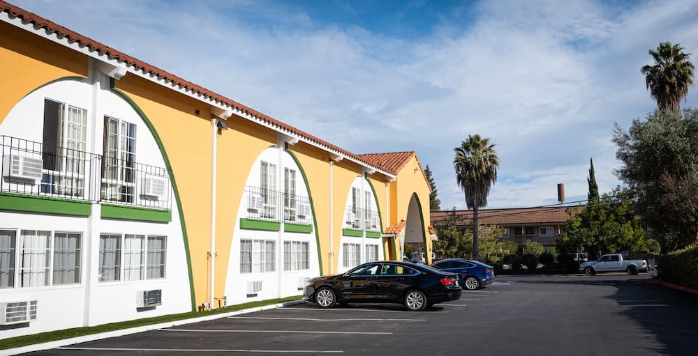 Granada Inn