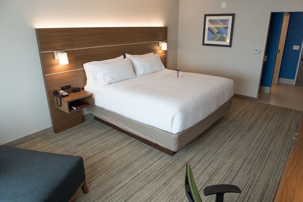 Holiday Inn Express & Suites - Louisville N - Jeffersonville by IHG
