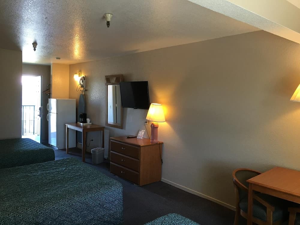 Applegate Inn