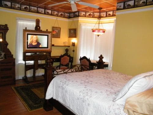 Book Nook Inn