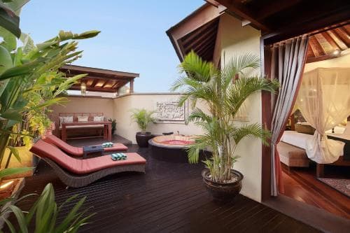 Bunga One Seminyak