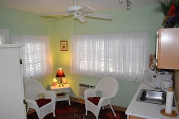 Speakeasy Inn