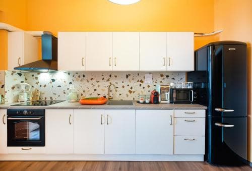 Fandango by halu!, Gorgeous Neoclassical Apartment next to Metro station