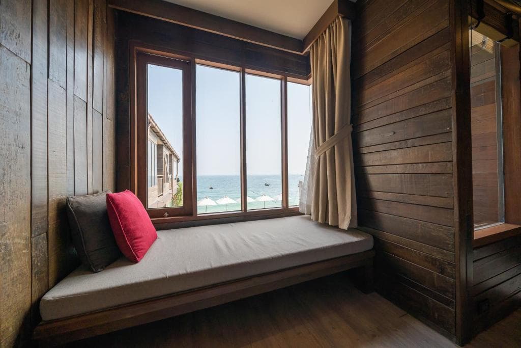 Baan Ploy Sea