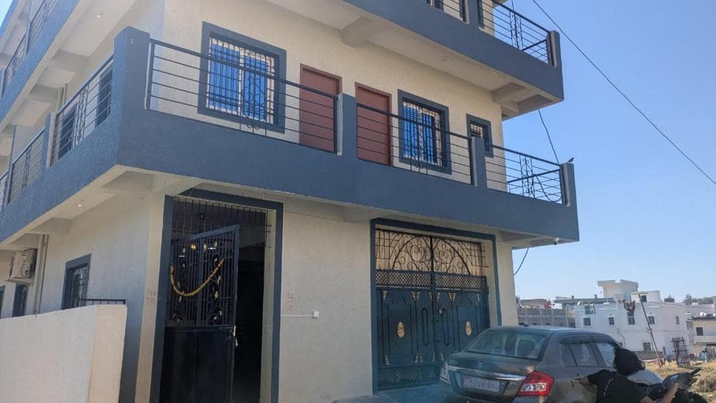 De Anmol Suites