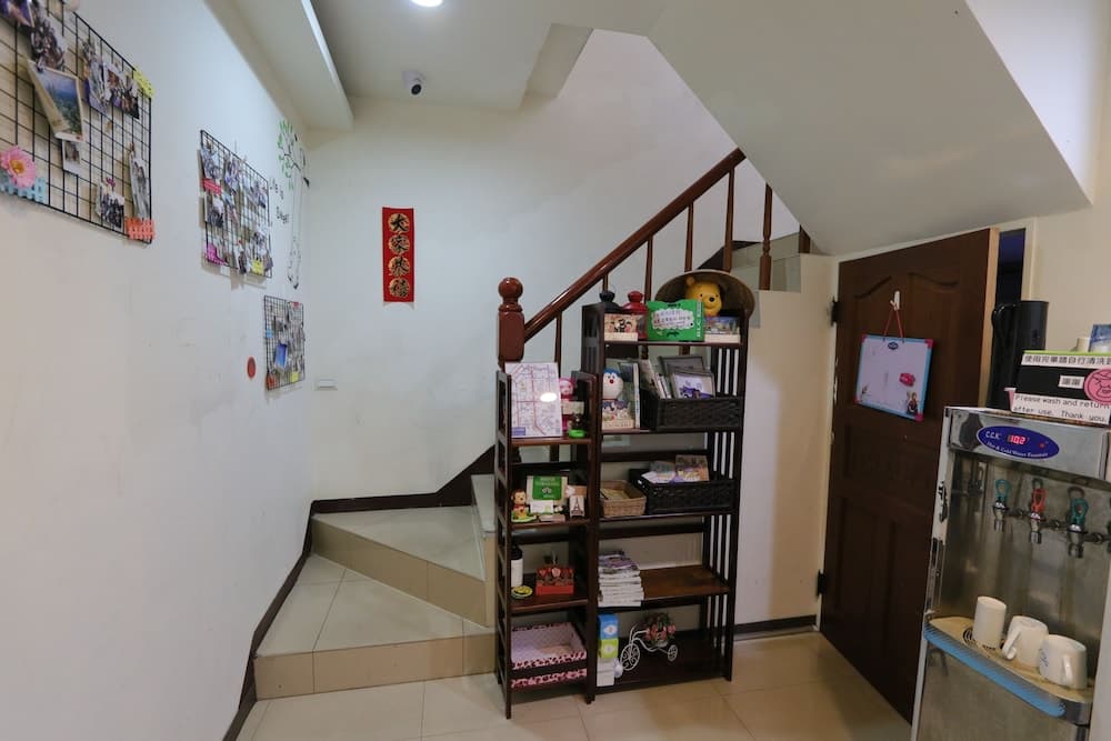 Fengjia Hello Hostel