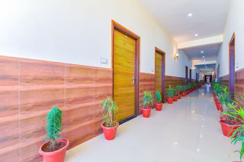 Fabhotel V Five