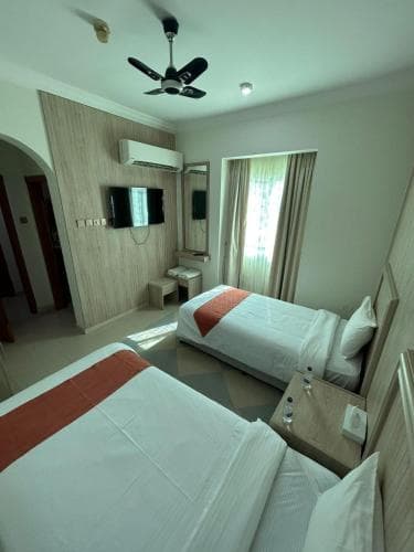 Safari Hotel