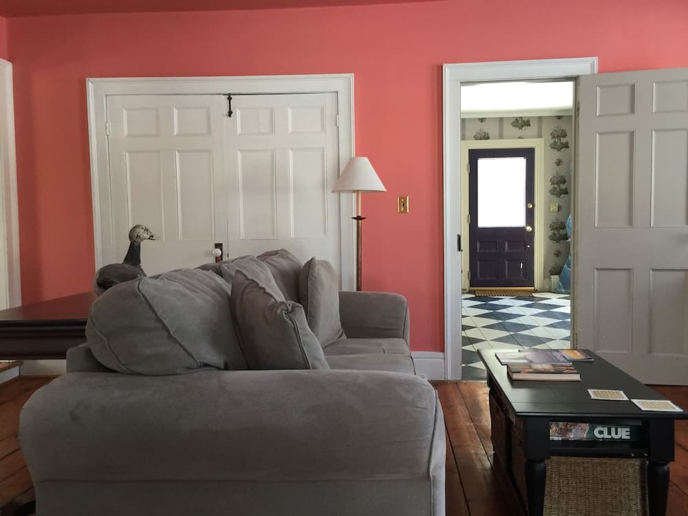 Eddington House Inn