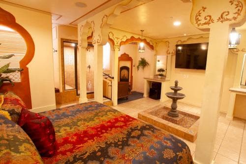 Destinations Inn Theme Rooms