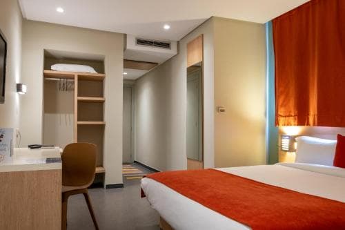 Manzil Hotel