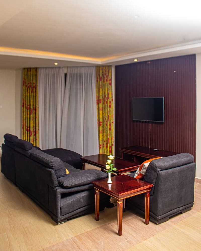 Royal Suites