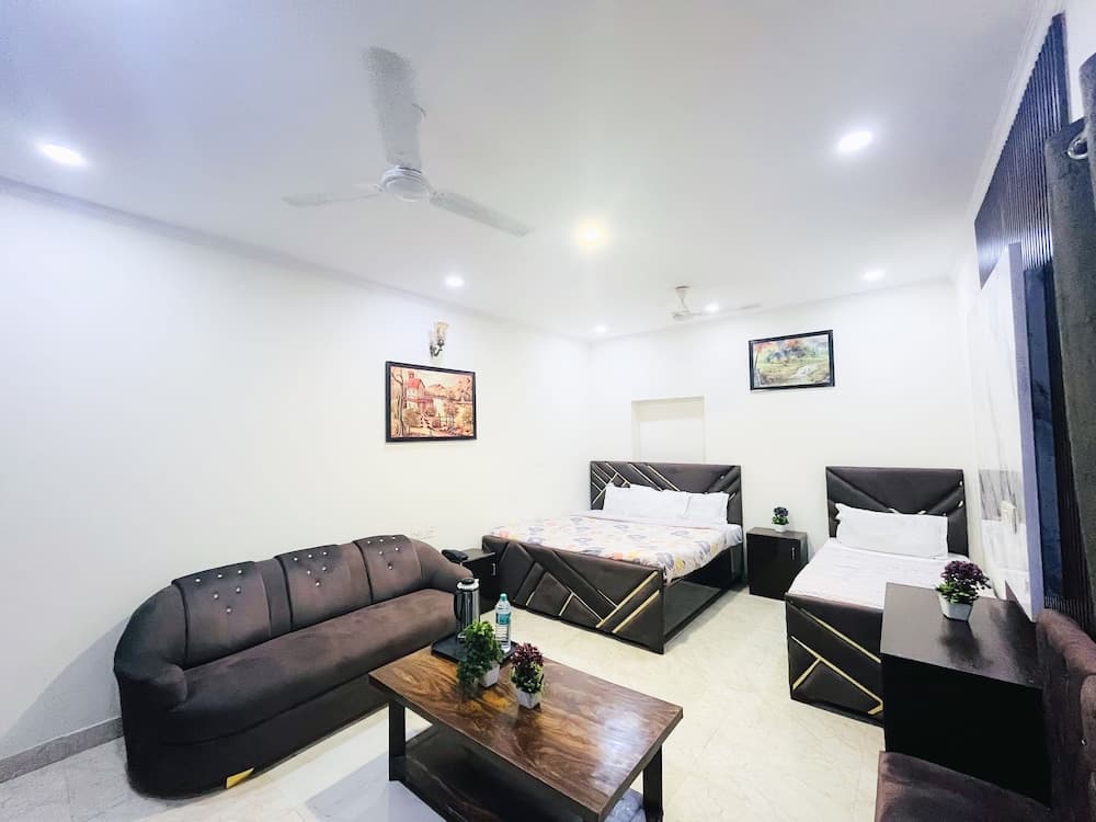 Tom and jerry residency