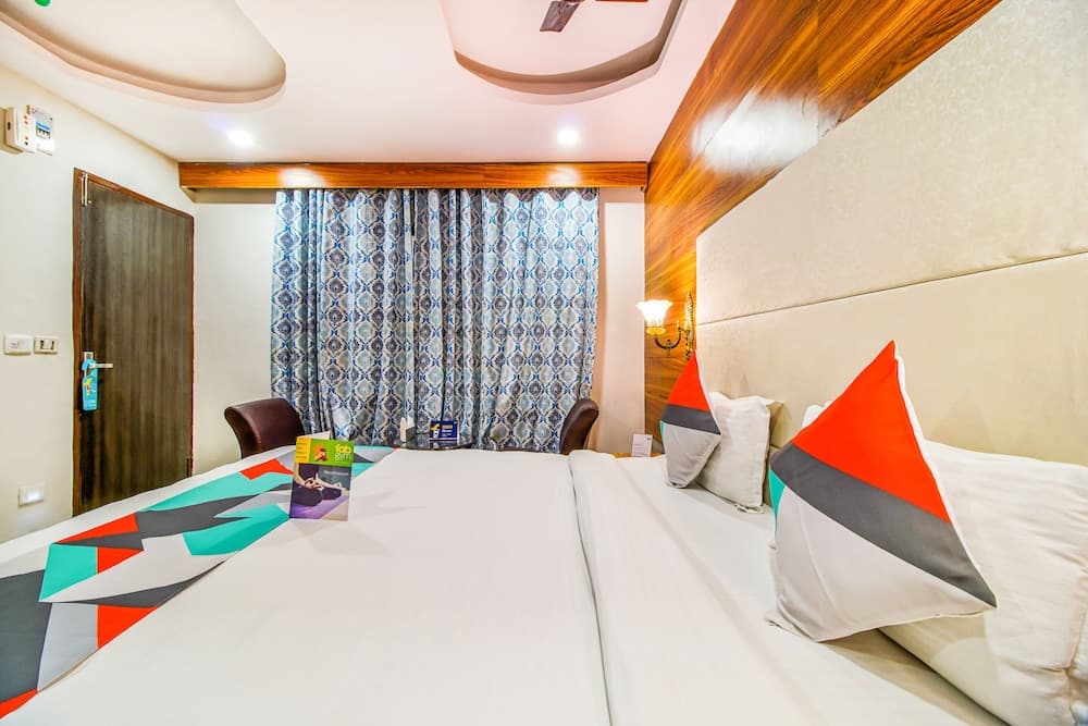 FabExpress Grand Inn