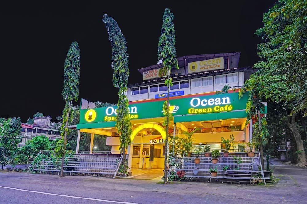 Fabhotel Ojas Inn