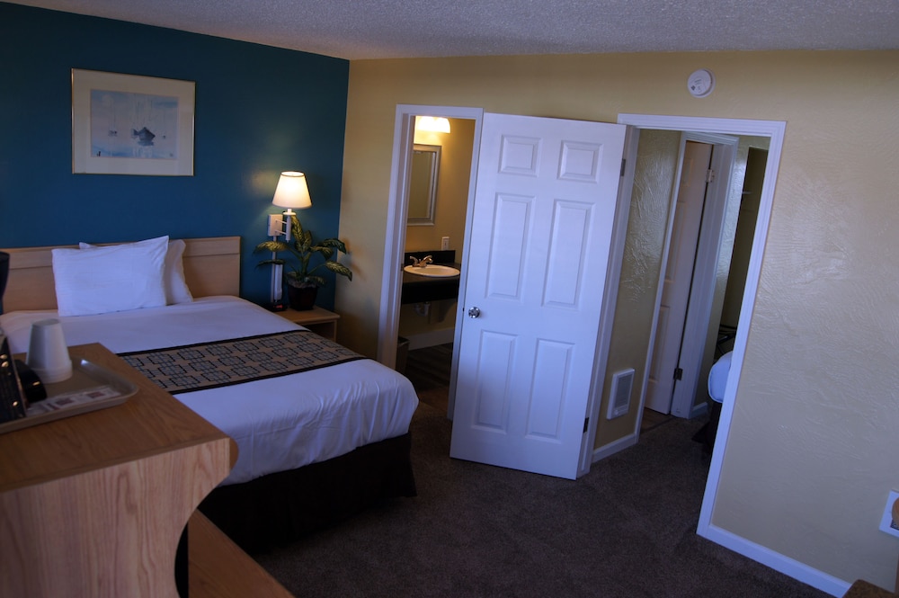 Penny Saver Inn