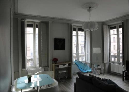 Celect'In Lyon Suites climatisées SkyView