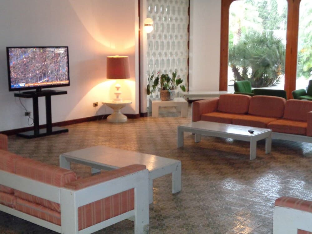 Siris Hotel