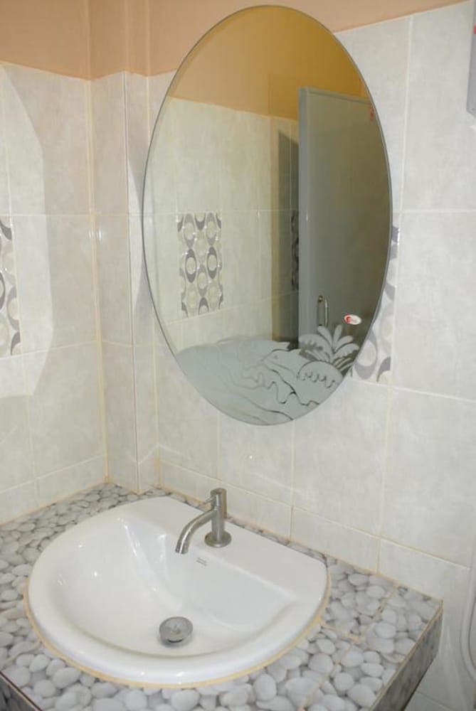 U&I Hostel