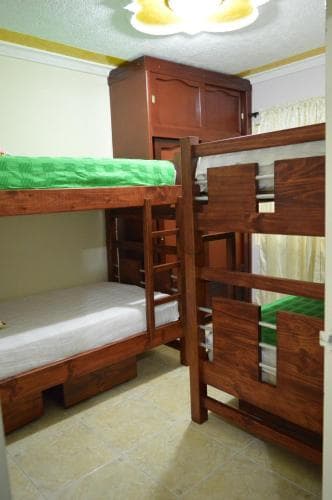Hotel 20-28