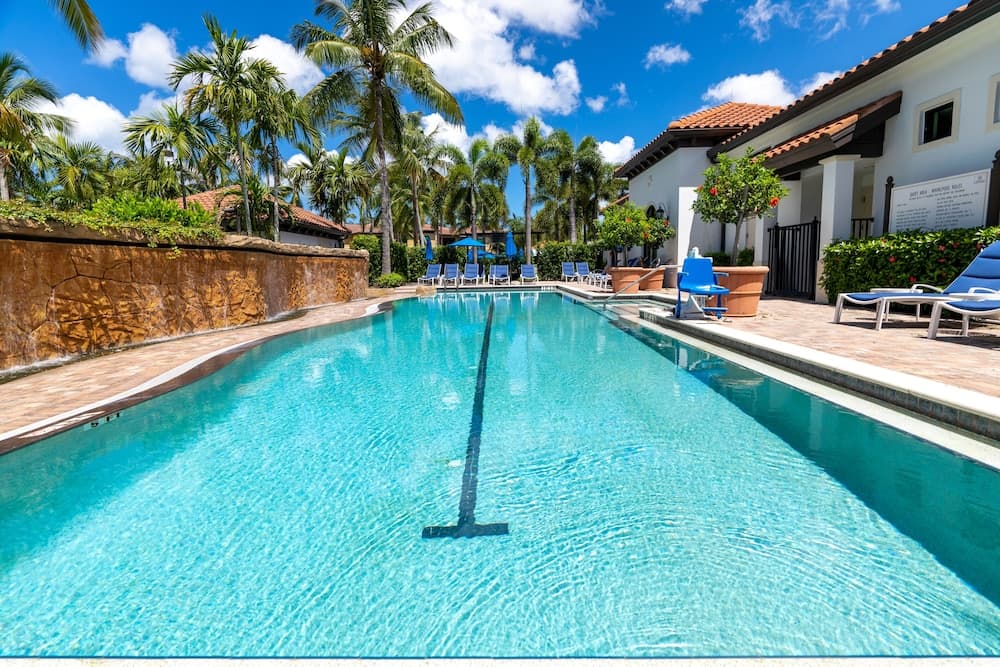 Naples Bay Resort