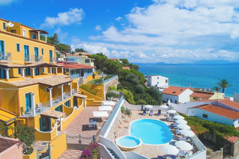 Lu Hotel Maladroxia