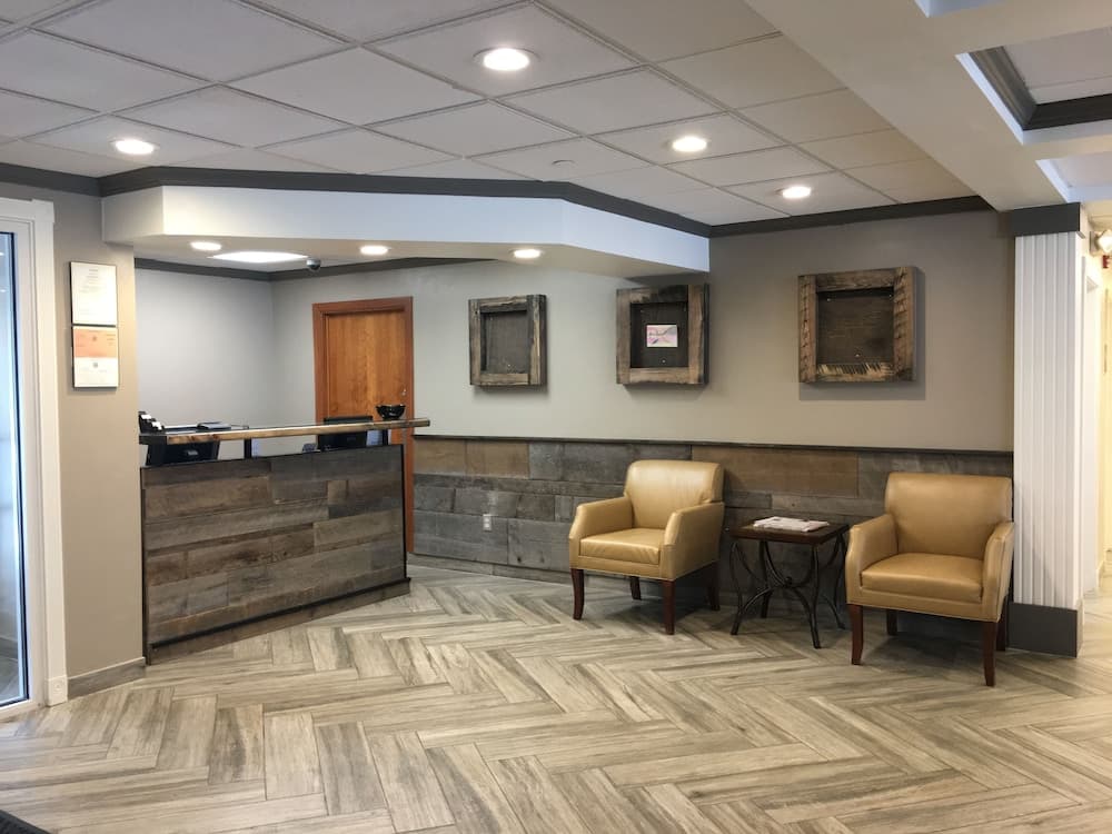 CrestHill Suites Albany