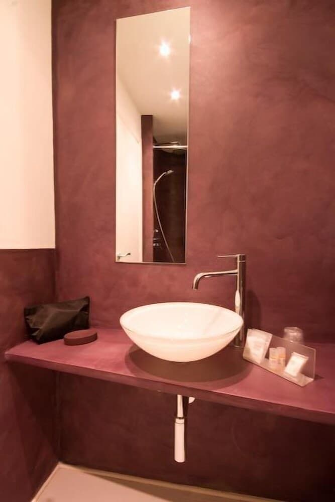 Hip Suites