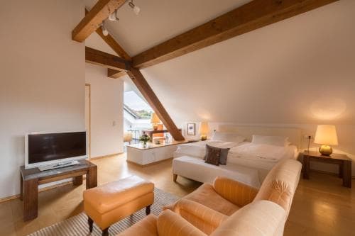 Hotel Restaurant Vinothek Lamm