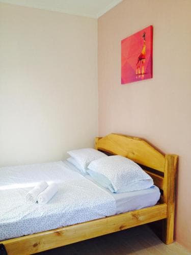 HM&B Backpackers Inn