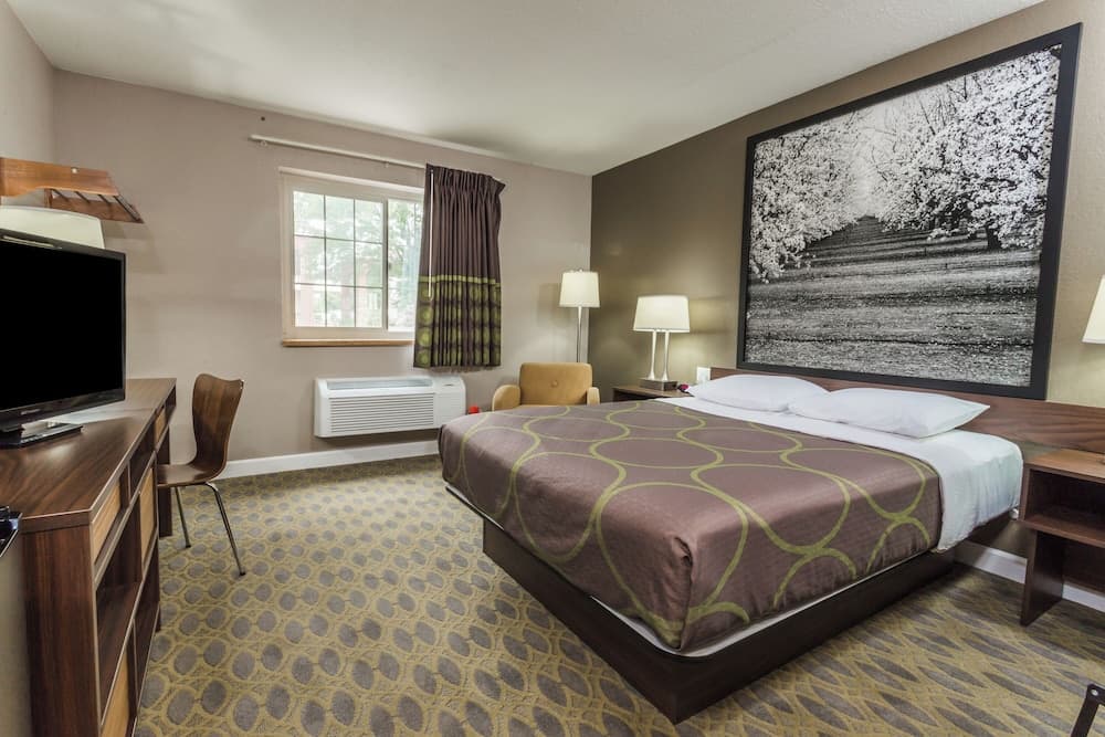 Super 8 by Wyndham Willows