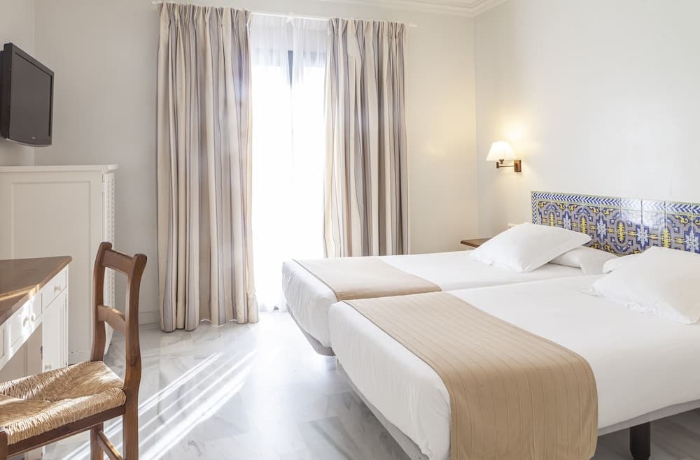 Playa De La Luz Hotel