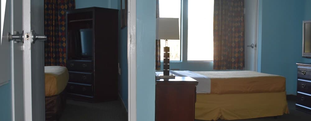 Guest Cottage And Suites